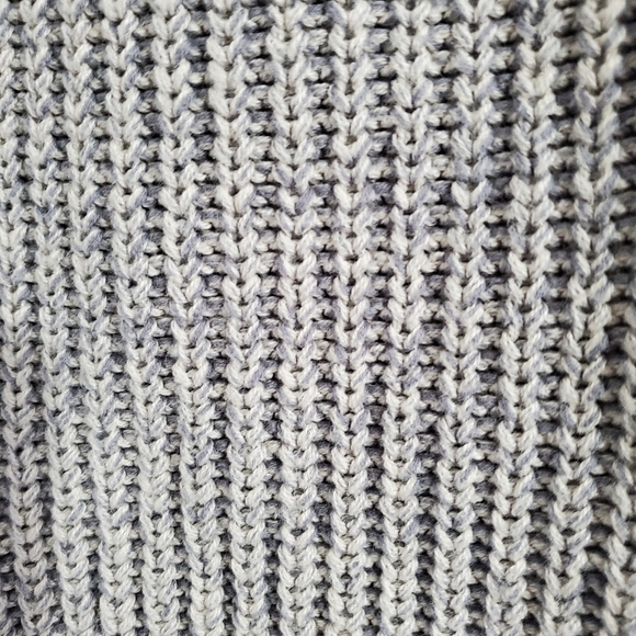 Kismet Gray Knit Sweater Size L - Picture 3 of 7